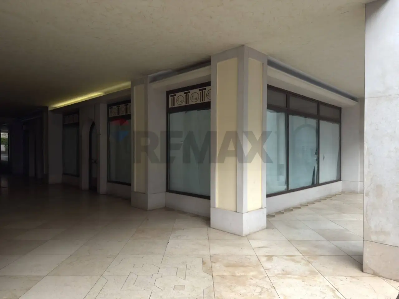 Negozio in Via Cavour, Belluno, {3} - Foto 2