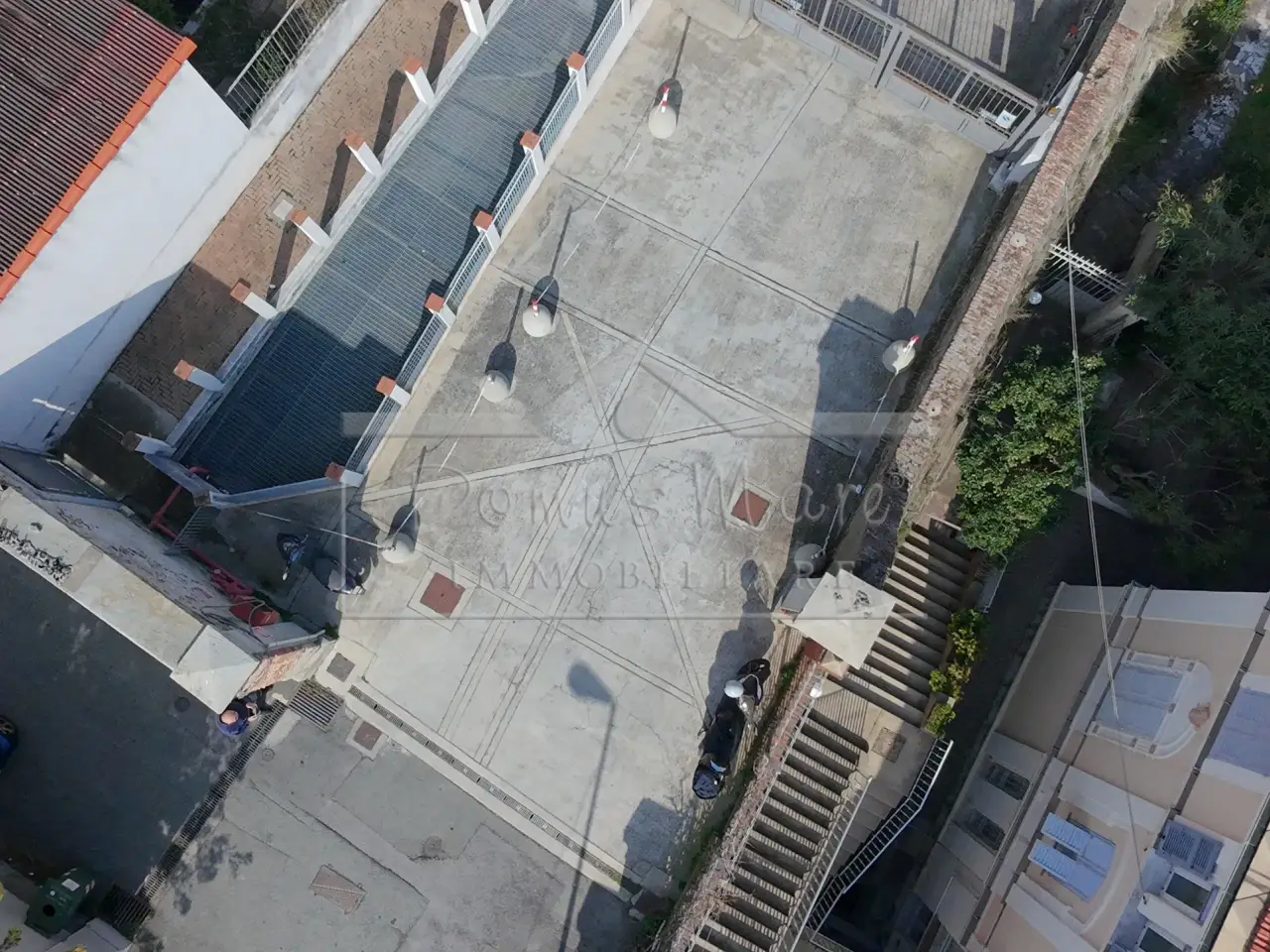 Parcheggio chiuso in Via Davide Caminati 6, Savona, {3} - Foto 2