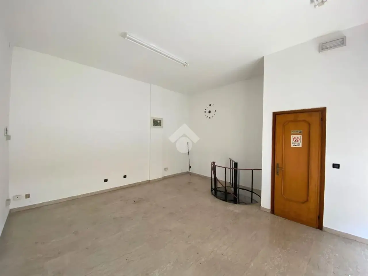 Negozio in Via Chiesanuova 175, Padova, {3} - Foto 2