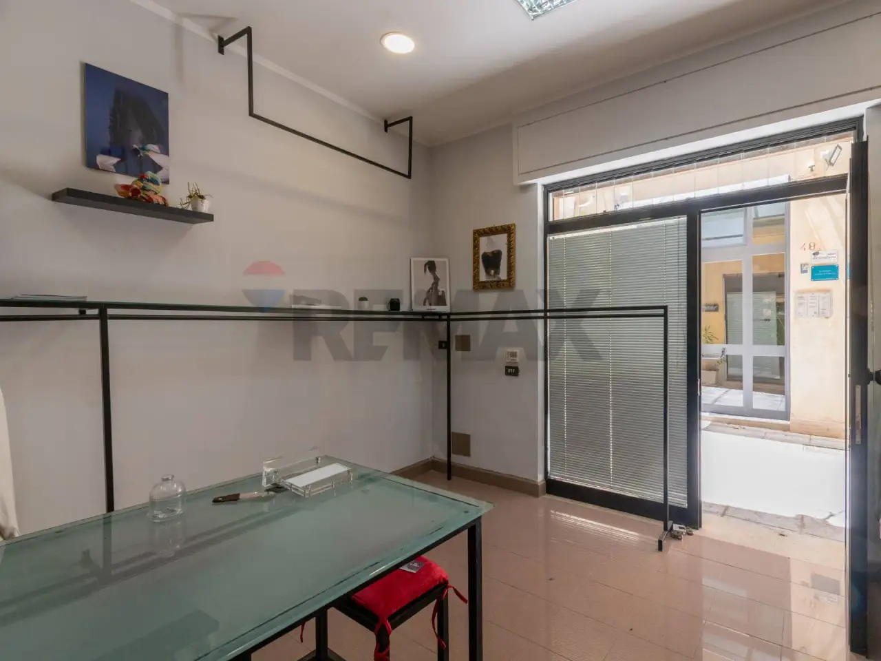 Negozio in Via Gaetano Filangeri 36-38, Palermo, {3} - Foto 2