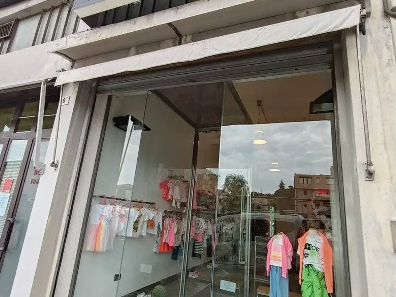 Locale commerciale in Piazza 13 Giugno 8, Lugo, {3} - Foto 1