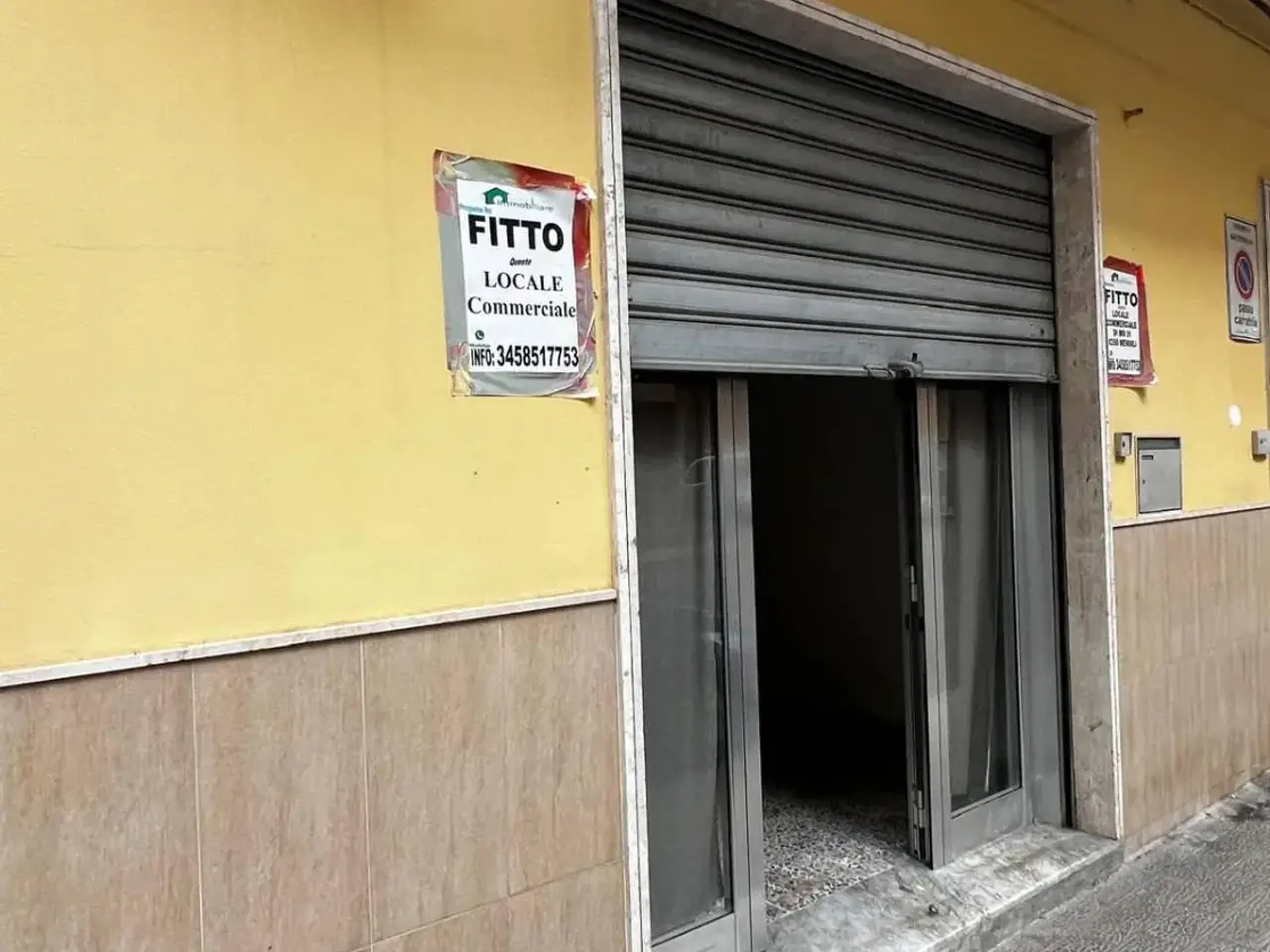 Negozio in Via Napoli, Battipaglia, {3} - Foto 1