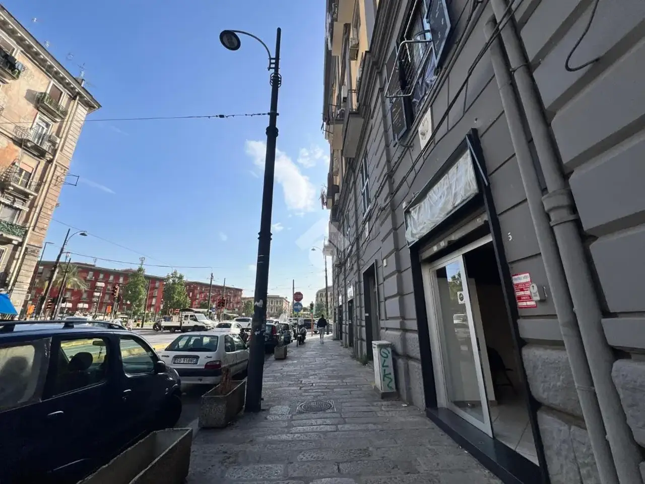 Negozio in Via Nuova Poggioreale 5, Napoli, {3} - Foto 1