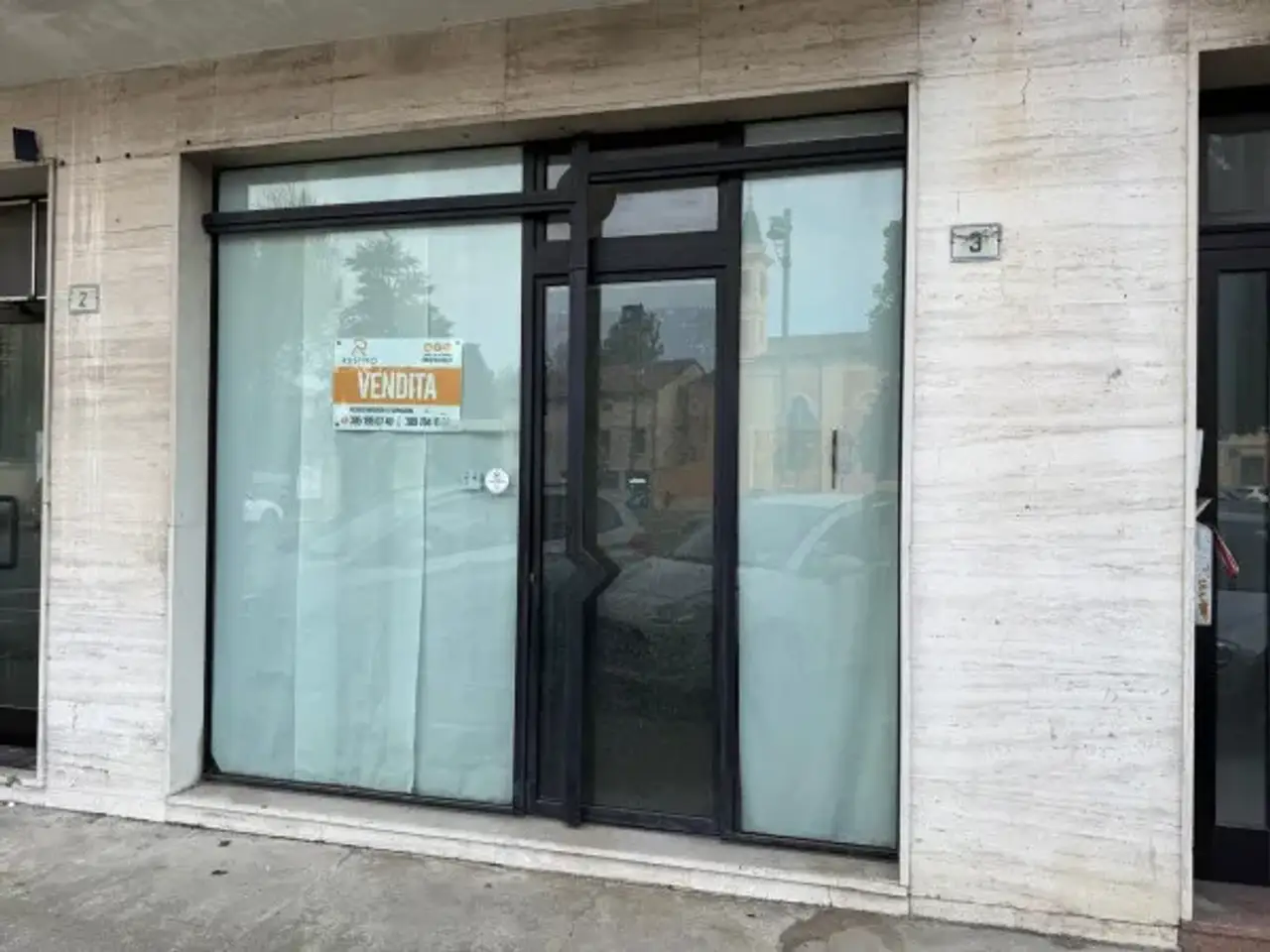 Negozio in Piazza della Vittoria 3, Gonzaga, {3} - Foto 1