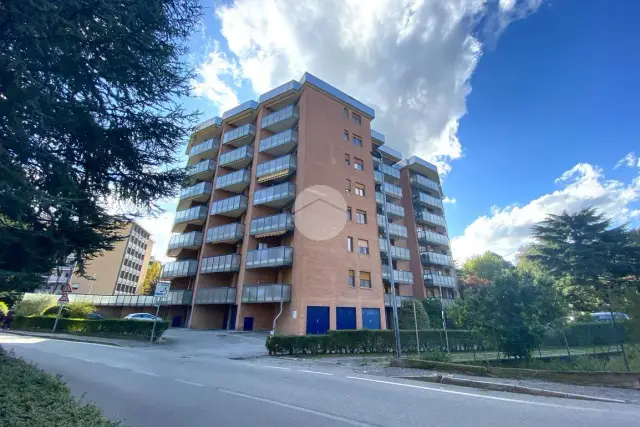 4-room flat in Via Lago S. Michele, Ivrea - Photo 1