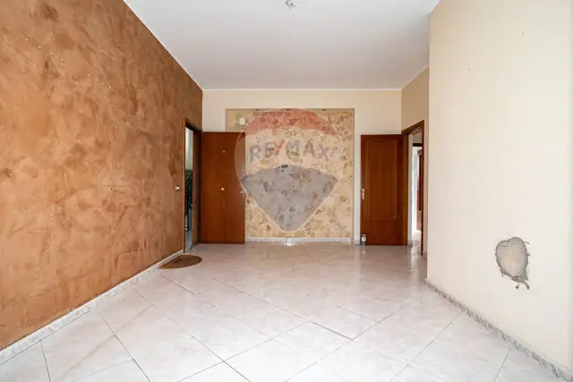 Trilocale in Via Raffaello Sanzio 5, Gravina di Catania - Foto 1