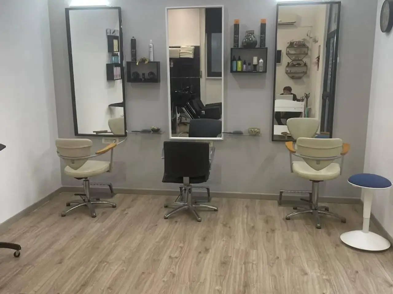 Esercizio commerciale in Via dei Ciclamini 26, Roma, {3} - Foto 1