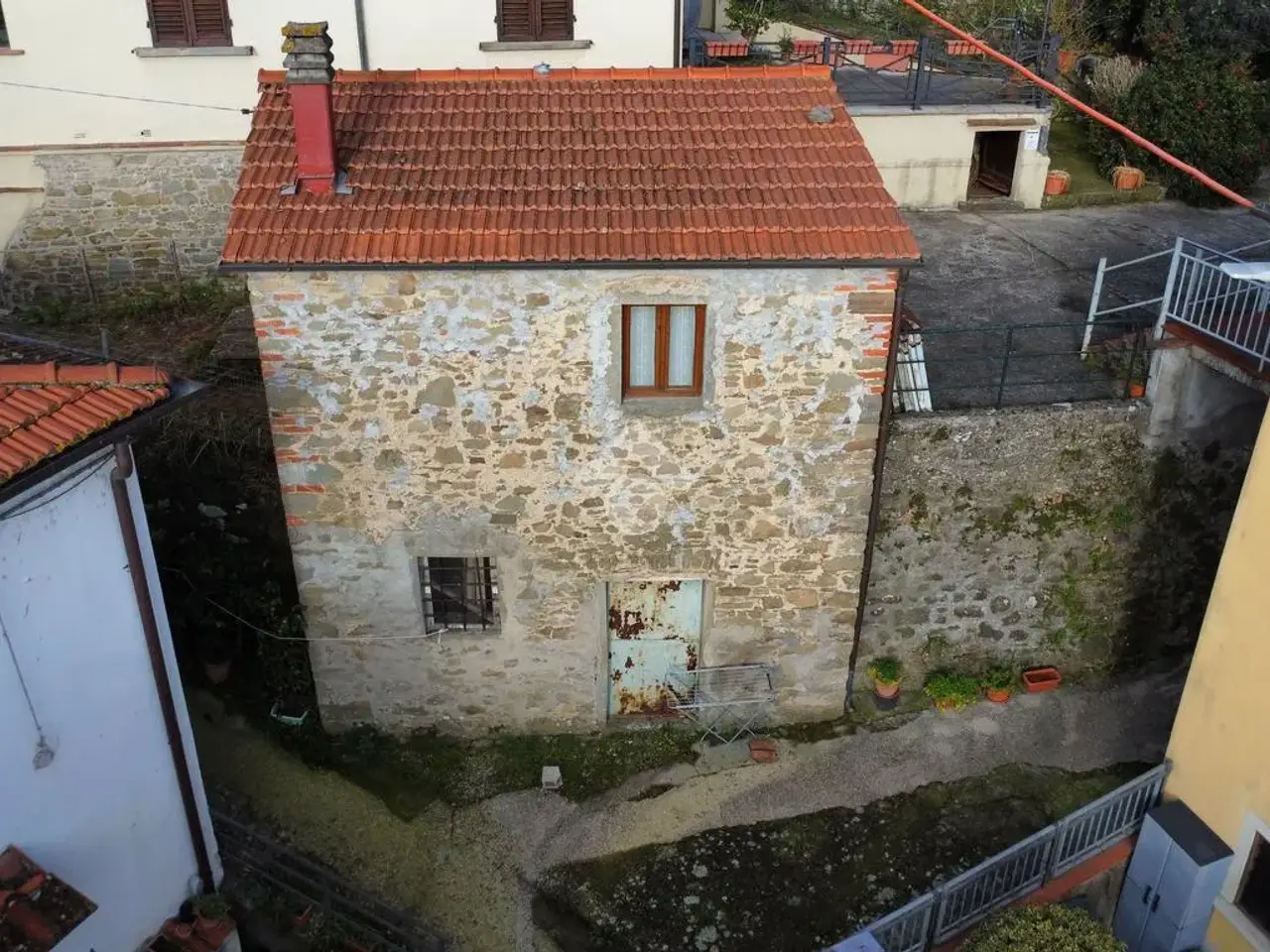 Magazzino in Magazzino E Terreni Via Modenese 360, Pistoia, {3} - Foto 1