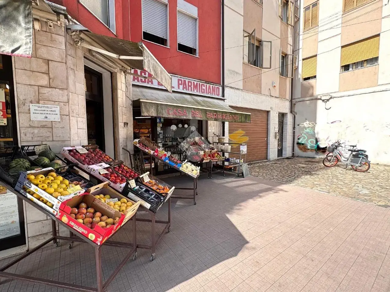Negozio in Via Paruta 10, Venezia, {3} - Foto 1