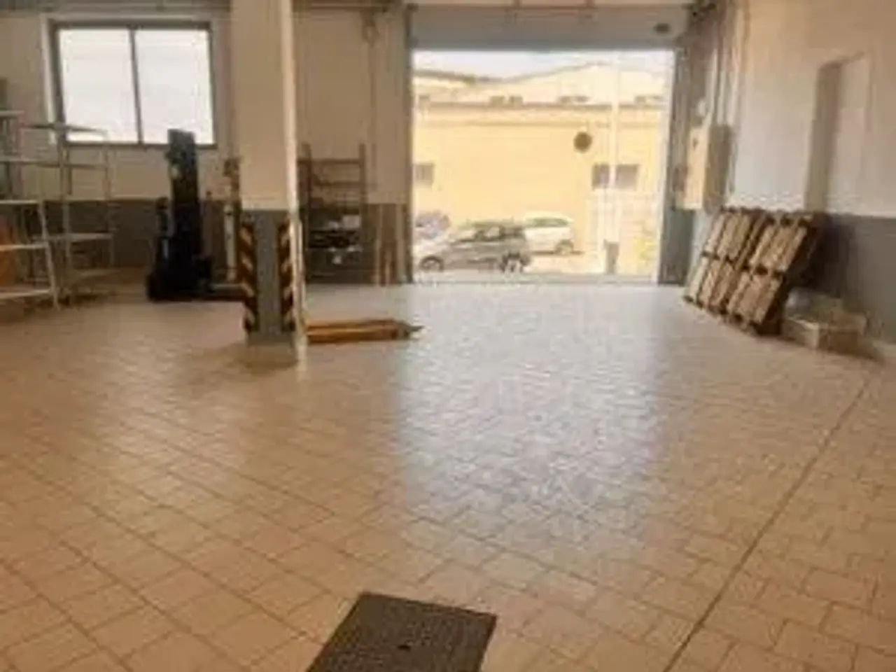 Esercizio commerciale in Via Carceri Vecchie, San Giorgio A Cremano, {3} - Foto 1