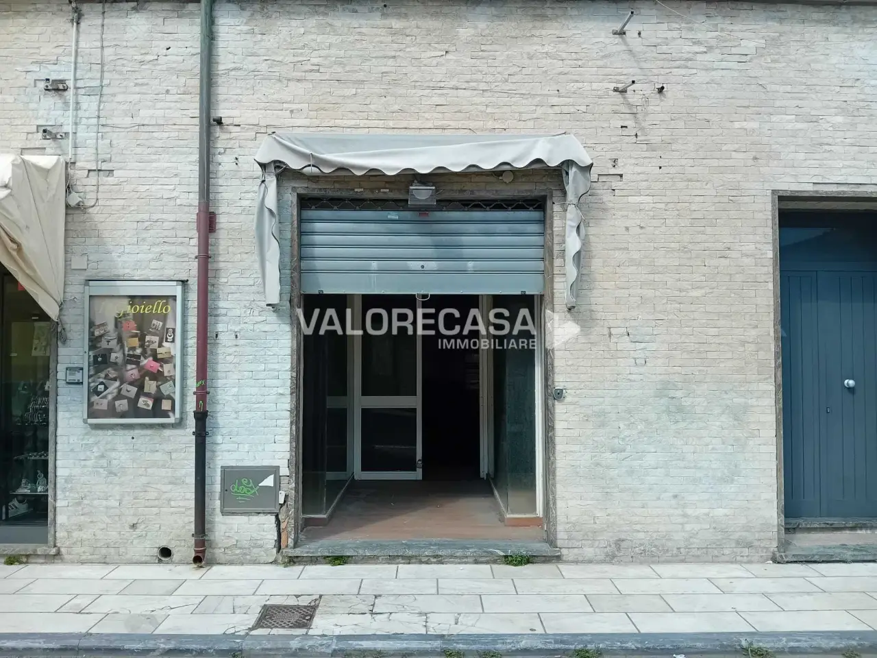 Negozio in , Carrara, {3} - Foto 1