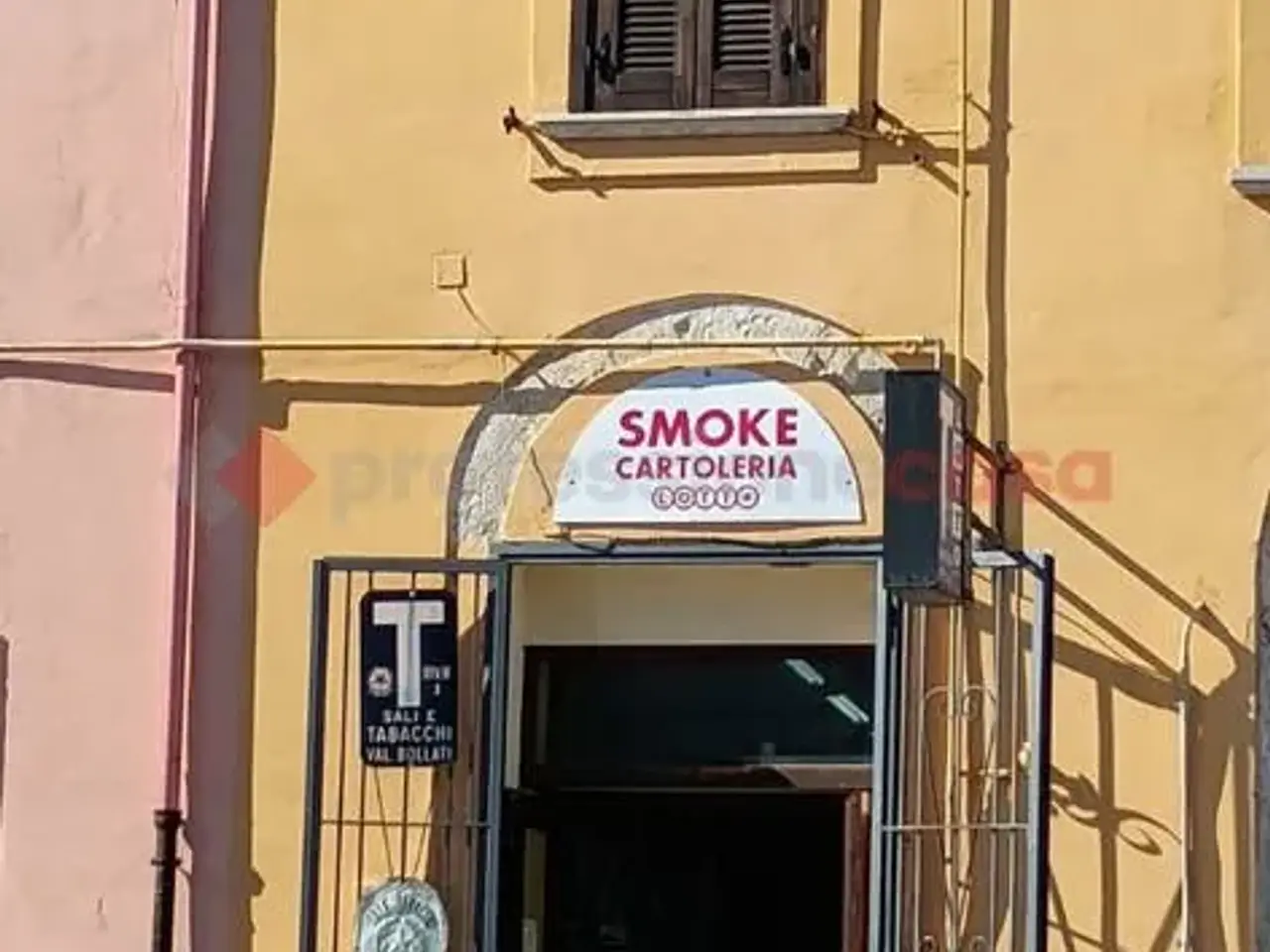 Negozio in Piazza Cavour Snc, Ceprano, {3} - Foto 1