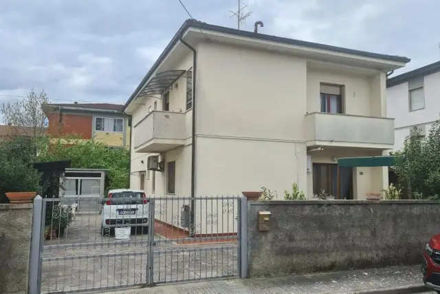 Detached house, Cascina - Photo 1