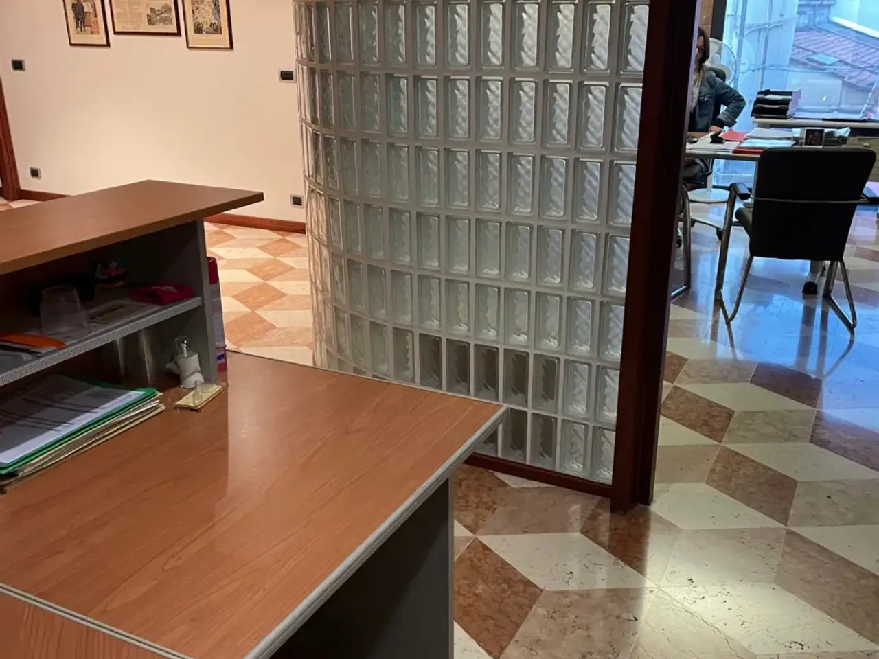 Ufficio in Piazzale Teggia, Sassuolo, {3} - Foto 1