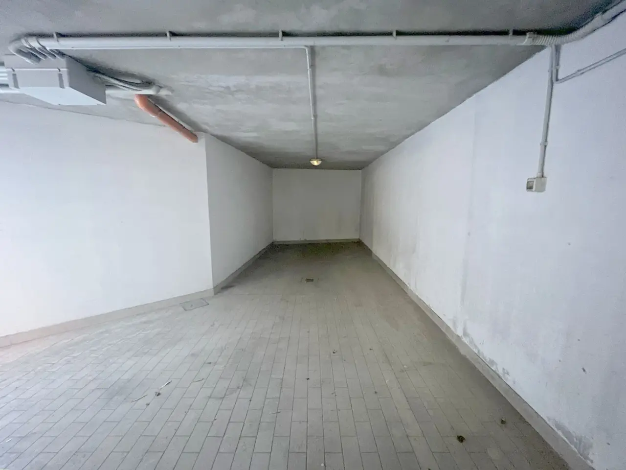 Parcheggio chiuso in , Bologna, {3} - Foto 1