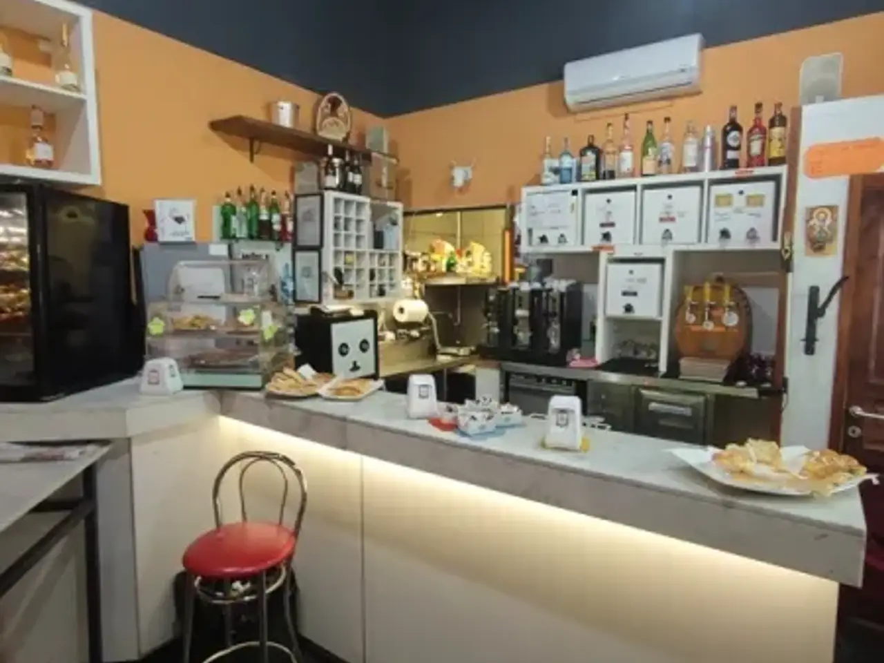 Bar in , Genova, {3} - Foto 1