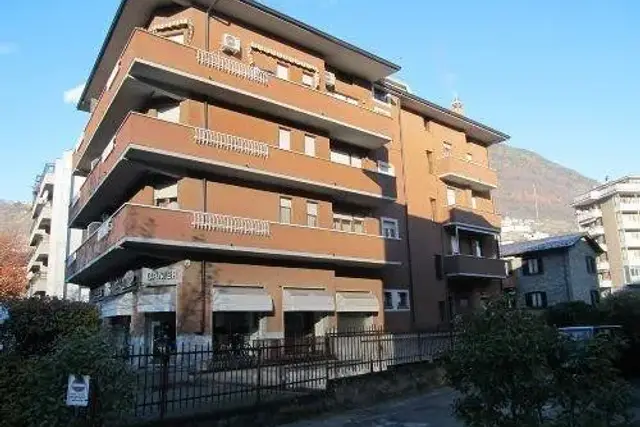 One-room flat in Via Aldo Moro, Sondrio - Photo 1