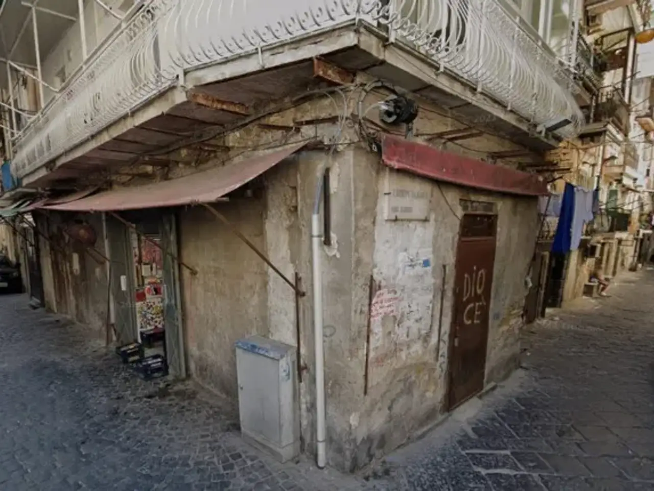 Negozio in Vico 7 Duchesca, Napoli, {3} - Foto 1