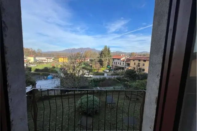 2-room flat in Via Maggiore, 9, Varese - Photo 1