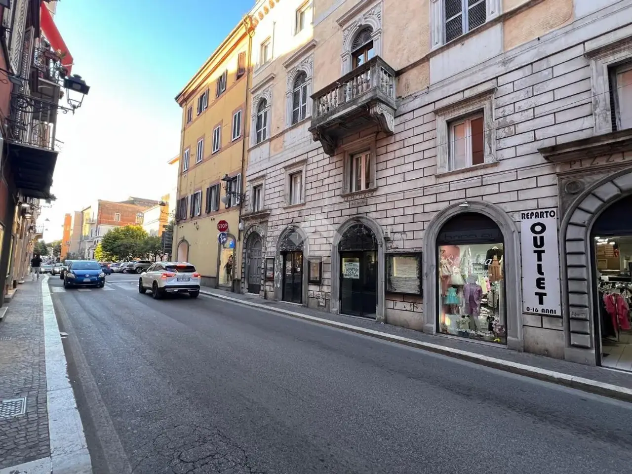Negozio in Corso Giacomo Matteotti 165, Albano Laziale, {3} - Foto 1