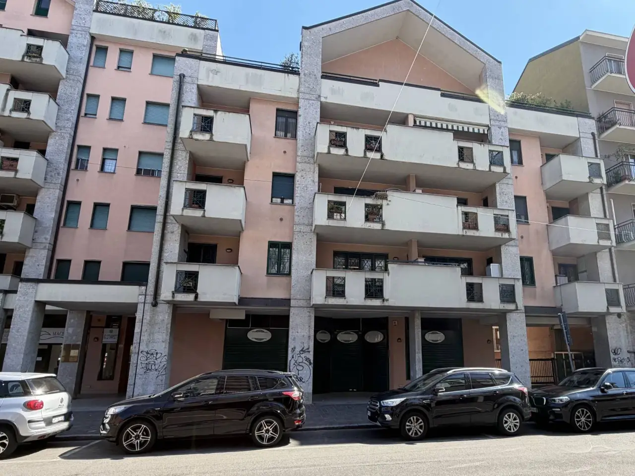 Negozio in Via Cavallotti 15, Cologno Monzese, {3} - Foto 1