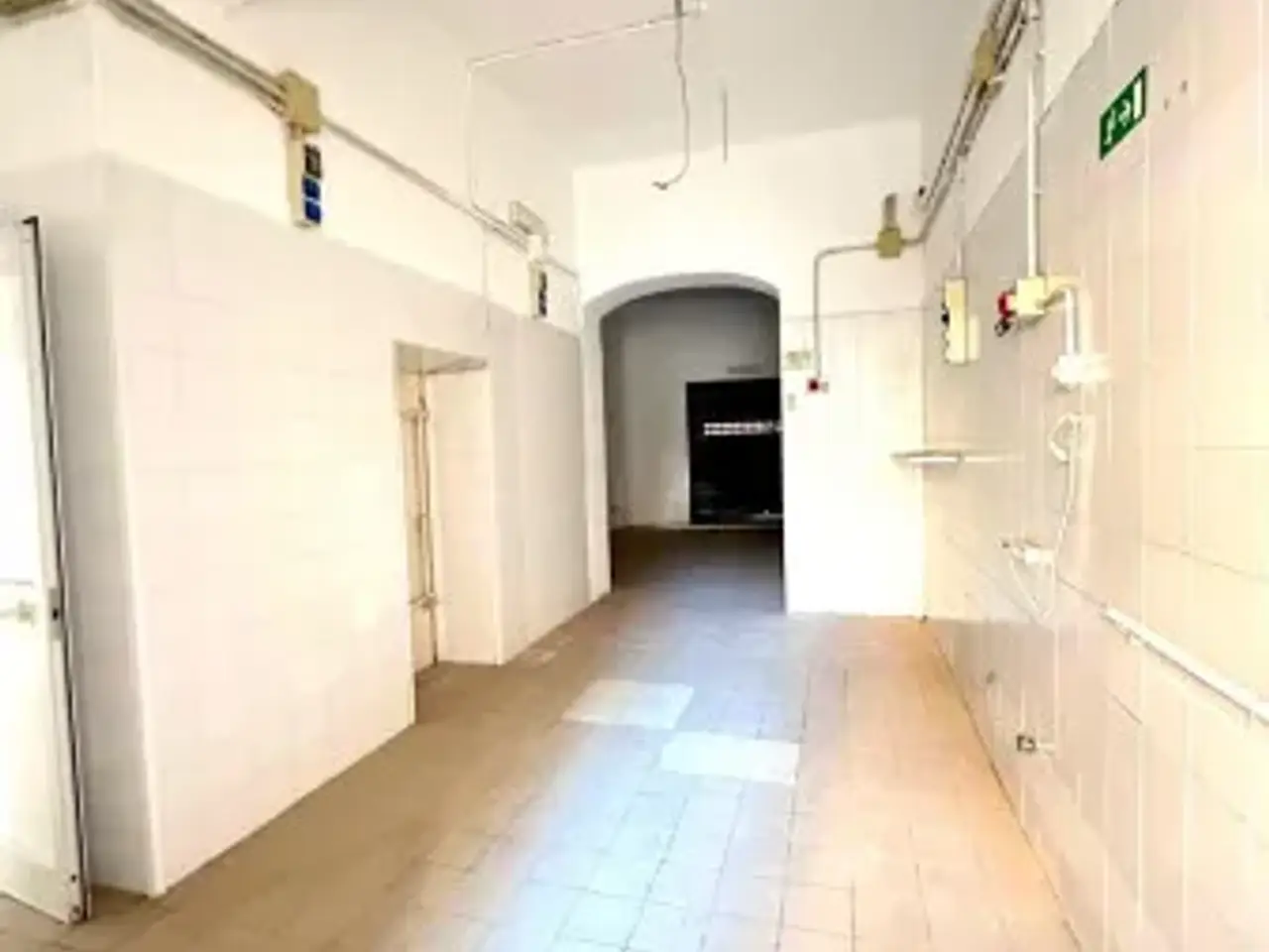 Negozio in Piazza San Giovanni, Imperia, {3} - Foto 1