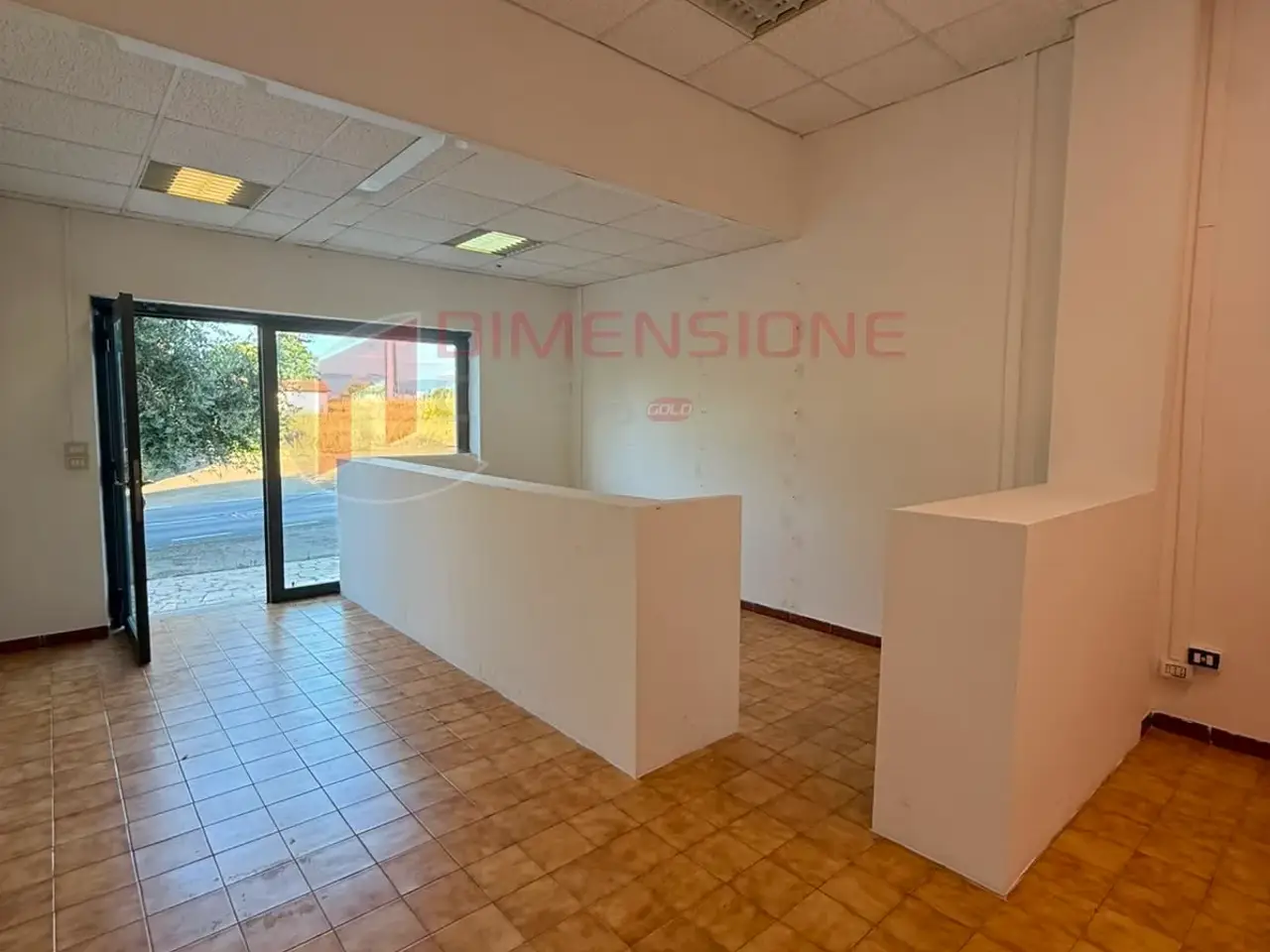 Negozio in Via della Riserva Nuova, Roma, {3} - Foto 1