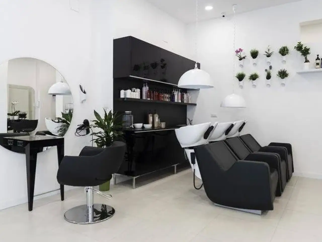 Negozio in Viale Dante Alighieri, 23900 Lecco
, Lecco, {3} - Foto 1