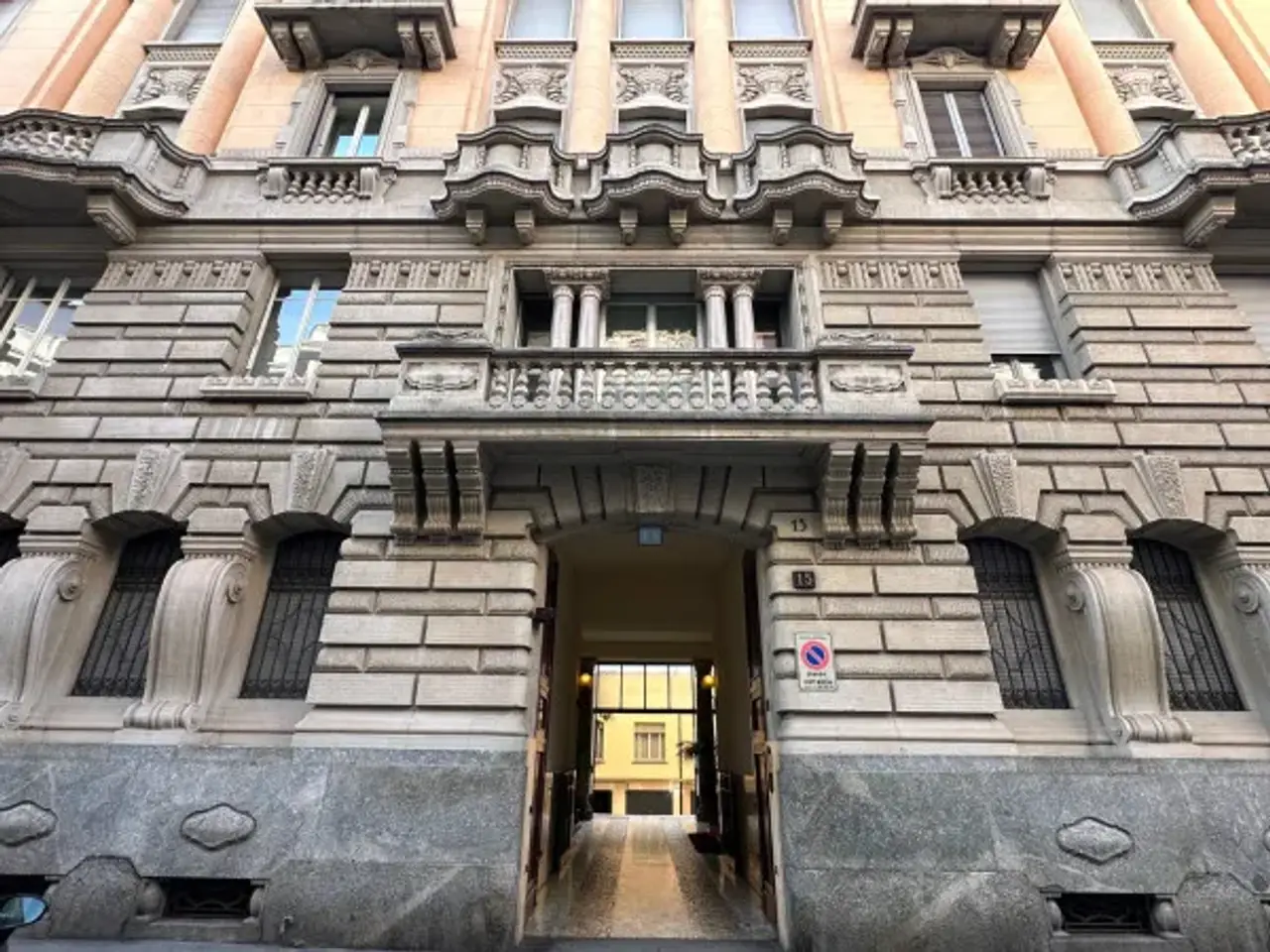 Ufficio in Via Cosimo del Fante, Milano, {3} - Foto 1