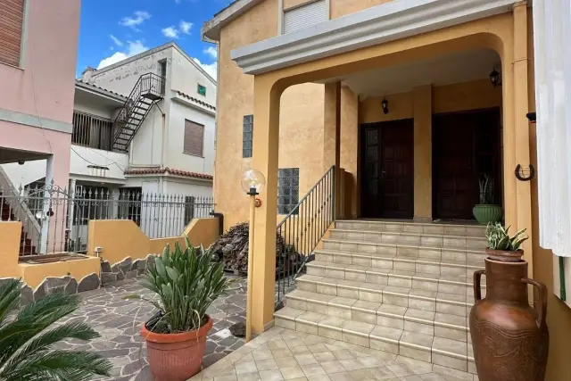 Apartament in Via Roma 10, Muravera - Photo 1