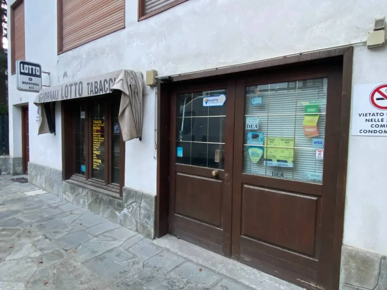 Locale commerciale in Viale della Vittoria 52 Bardonecchia, Bardonecchia, {3} - Foto 1