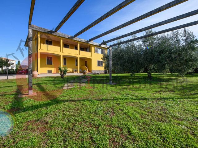 Dreizimmerwohnung in Via delle Vigne 7, Gavorrano - Foto 1