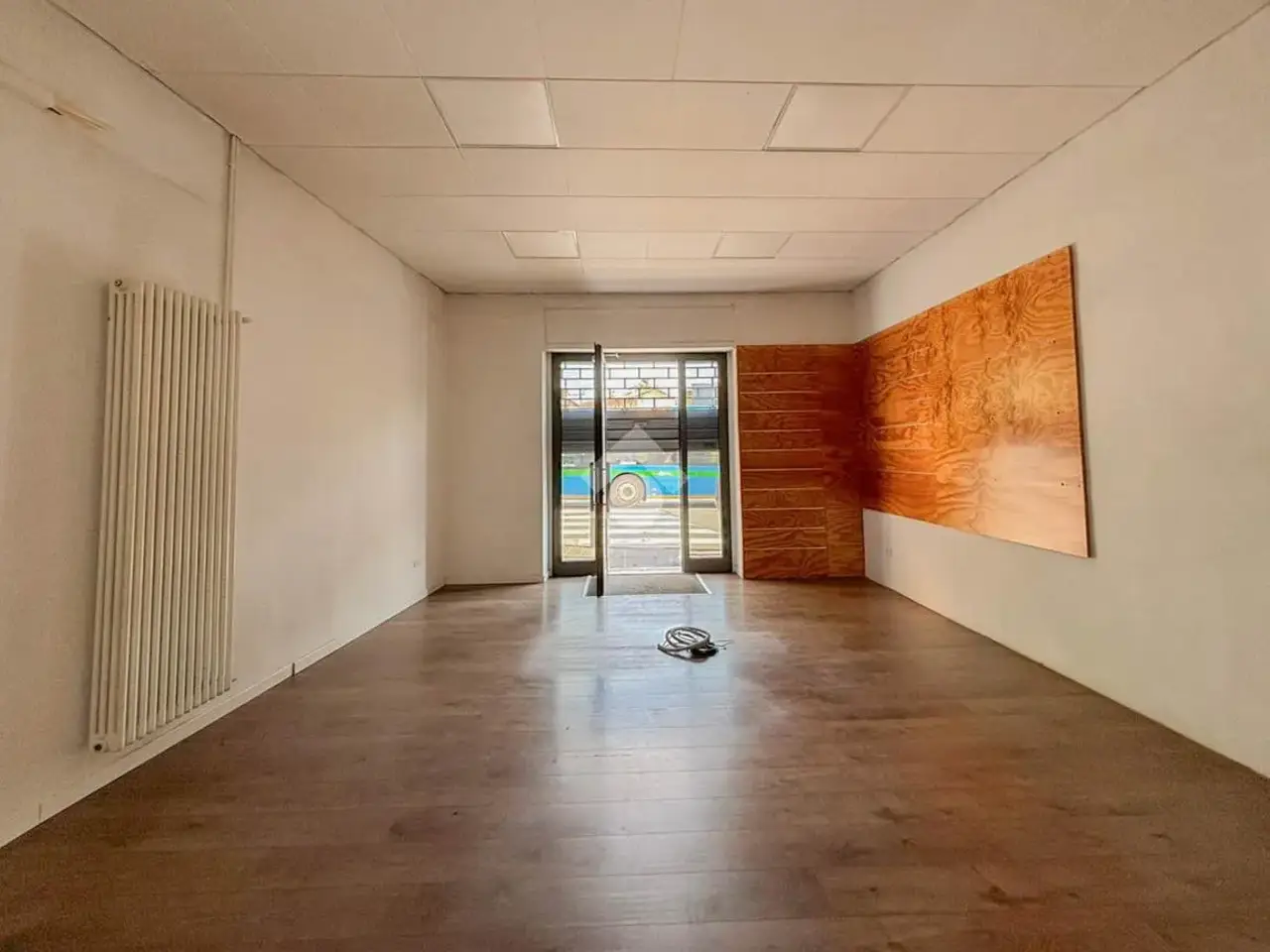 Negozio in Piazzale Guglielmo Oberdan, Bergamo, {3} - Foto 1