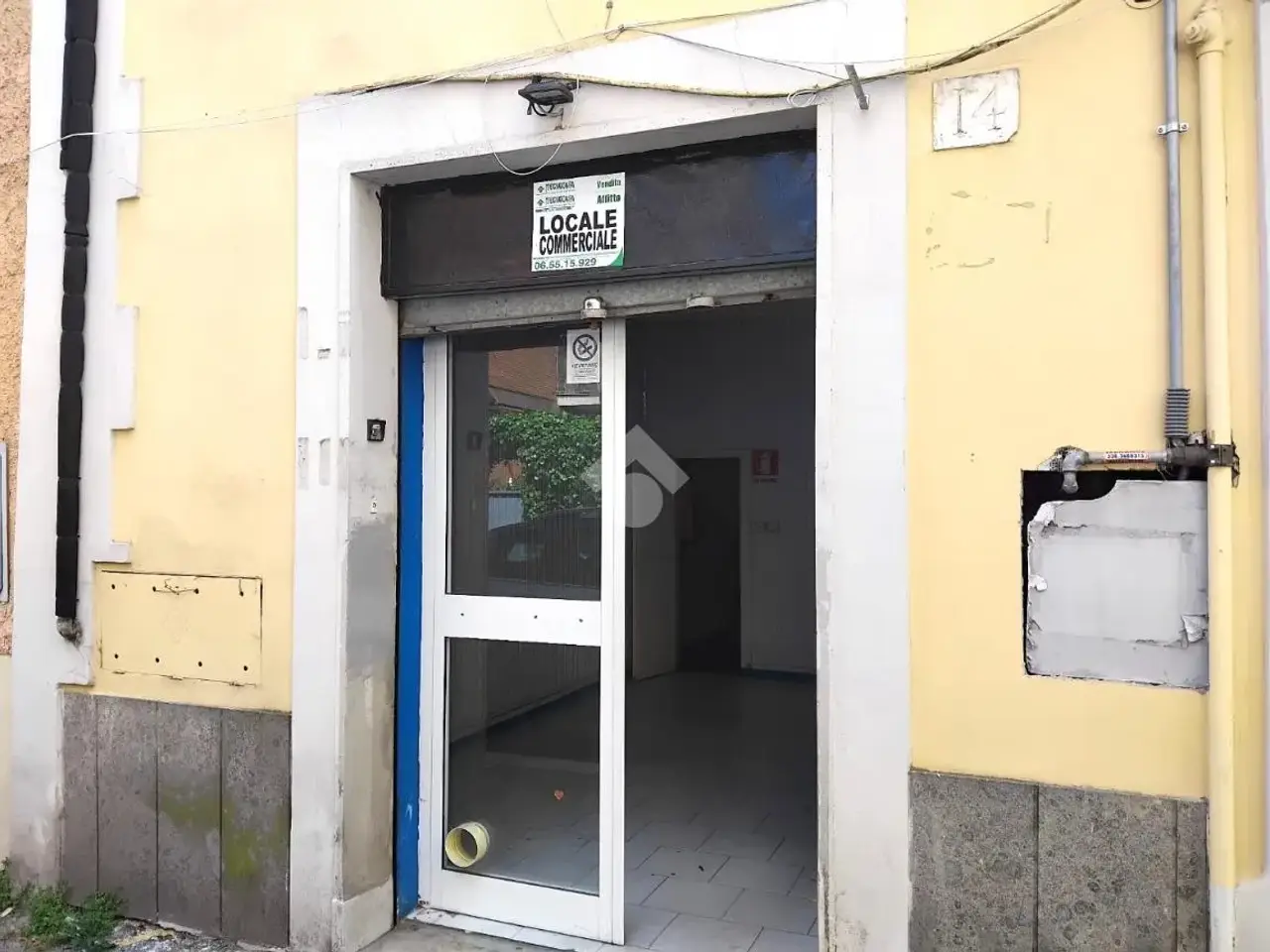 Negozio in Via Alessandro Brisse 14, Roma, {3} - Foto 2