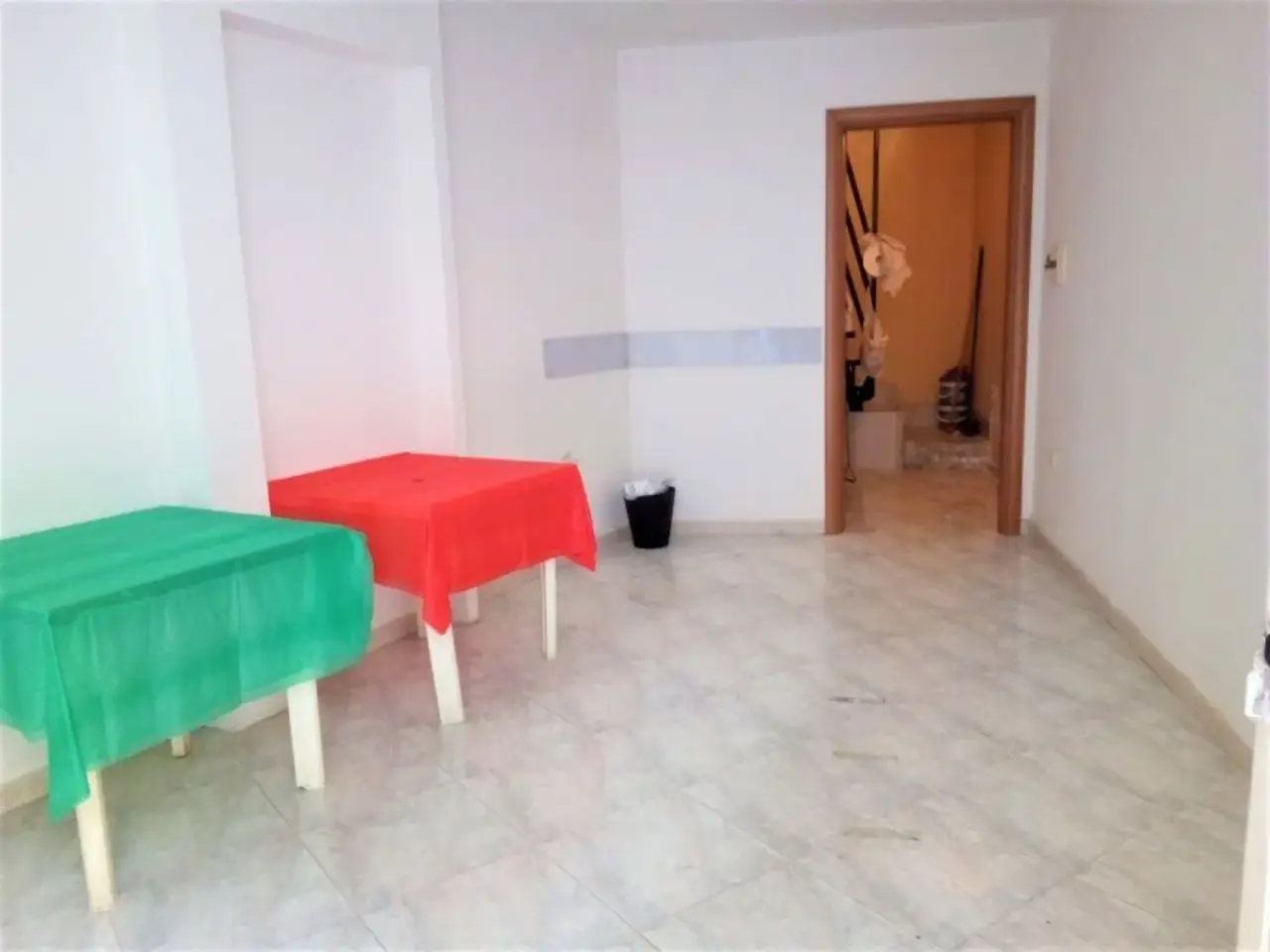 Negozio in Via Alessio Simmaco Mazzocchi 12, Santa Maria Capua Vetere, {3} - Foto 2