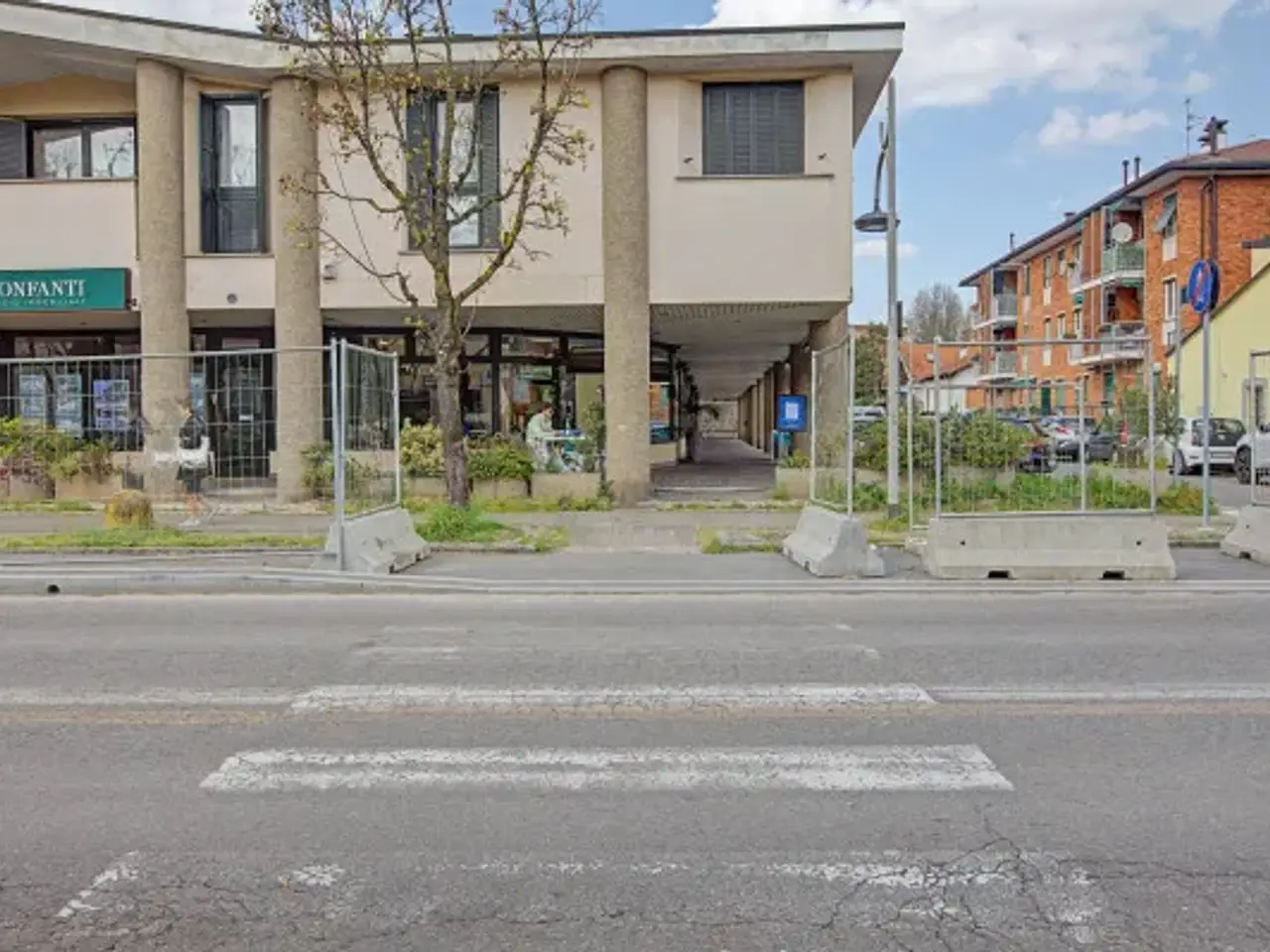 Negozio in Via Gardenie 3, Cusano Milanino, {3} - Foto 2