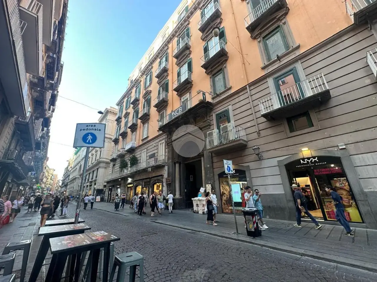 Magazzino in Via Carlo De Cesare 53, Napoli, {3} - Foto 2