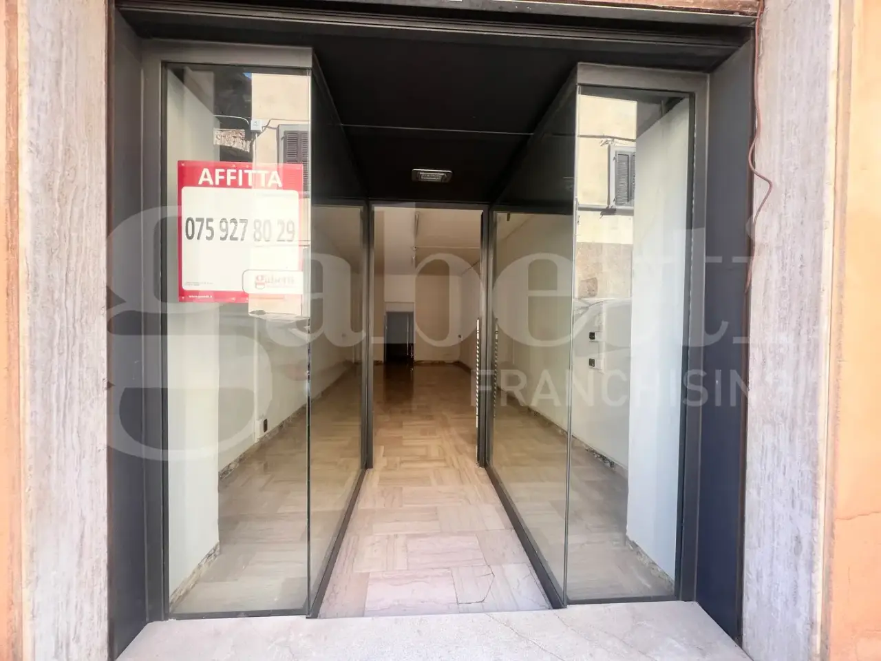 Negozio in Corso Garibaldi 17, Gubbio, {3} - Foto 2