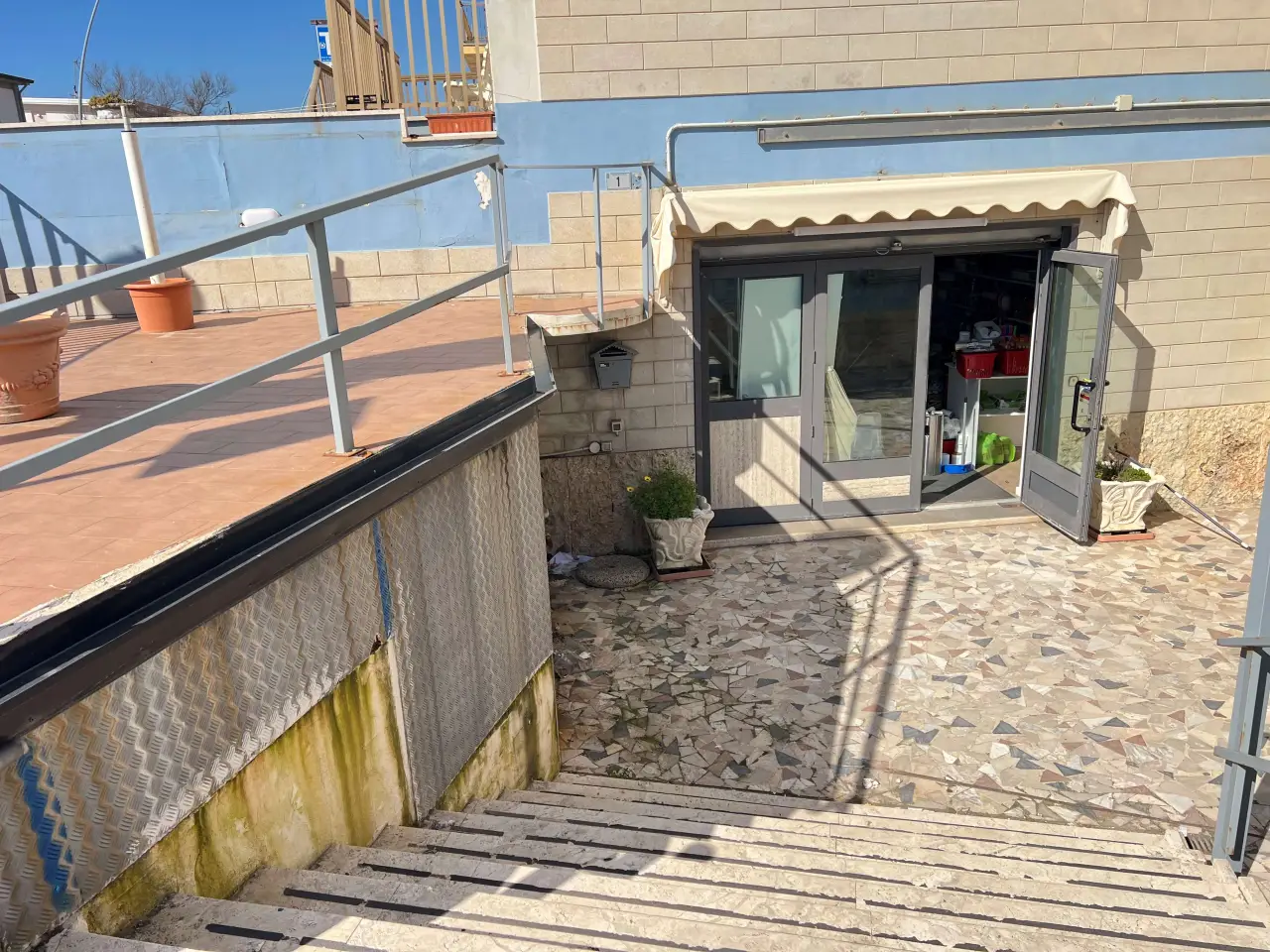 Negozio in Strada Lungomare, Latina, {3} - Foto 1
