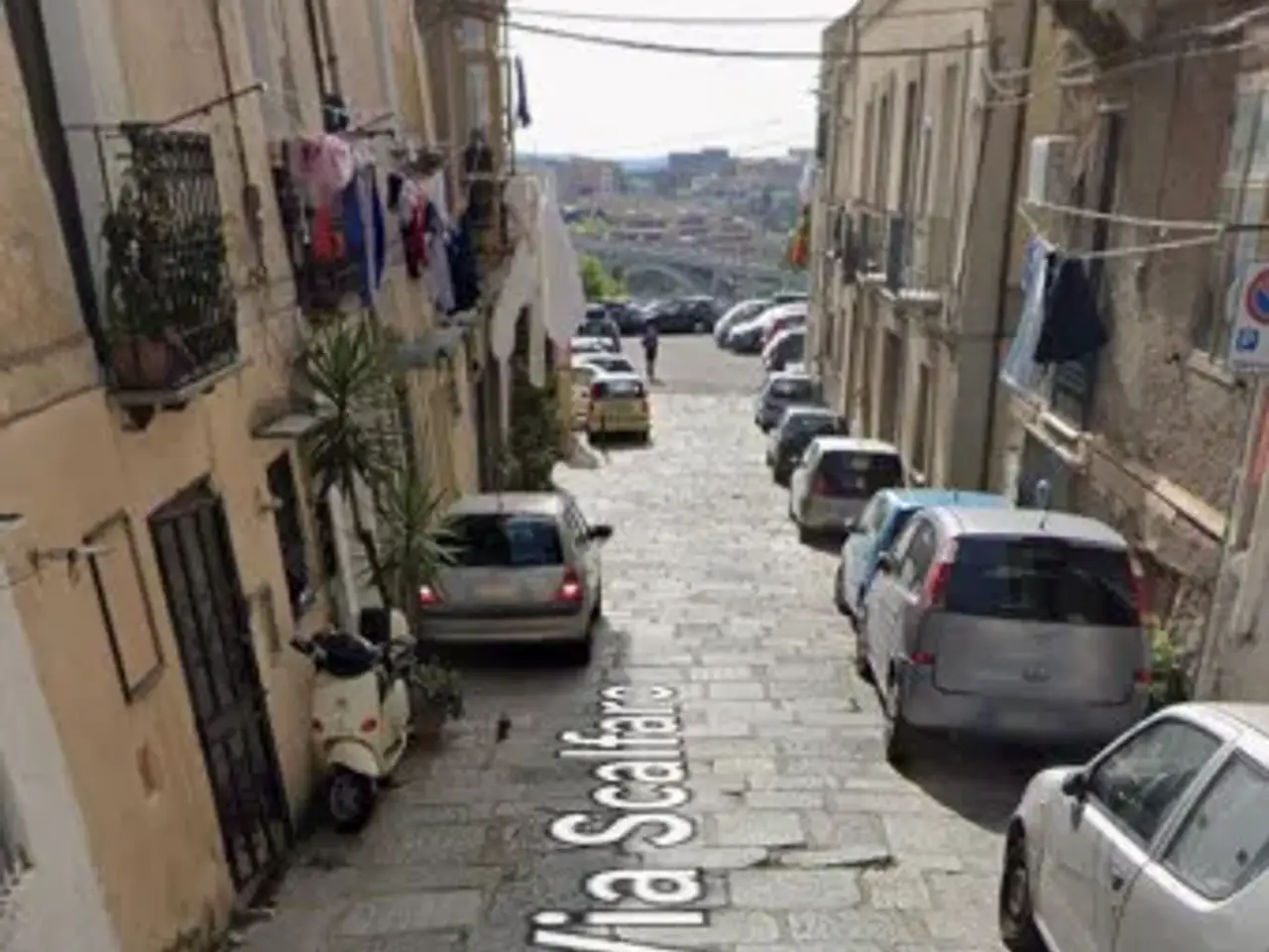 Magazzino in Vico 1 Scalfaro, Catanzaro, {3} - Foto 1