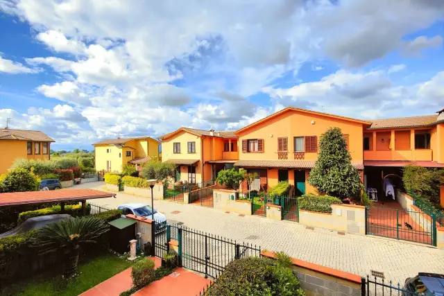 Terraced house in Via Colombo Nodica, Vecchiano - Photo 1