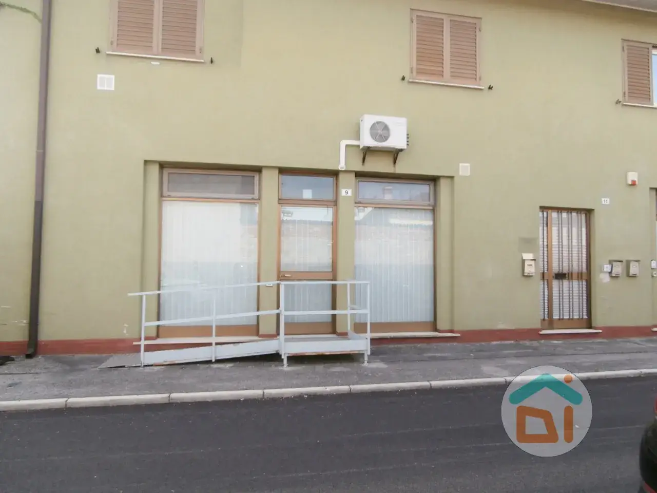 Ufficio in Via Corridoni 9, Sagrado, {3} - Foto 1