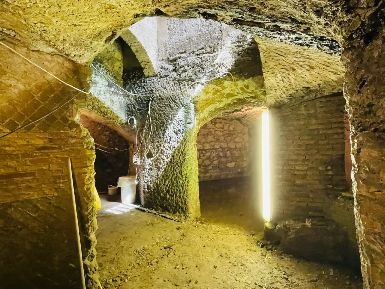Magazzino in , Anzio, {3} - Foto 1