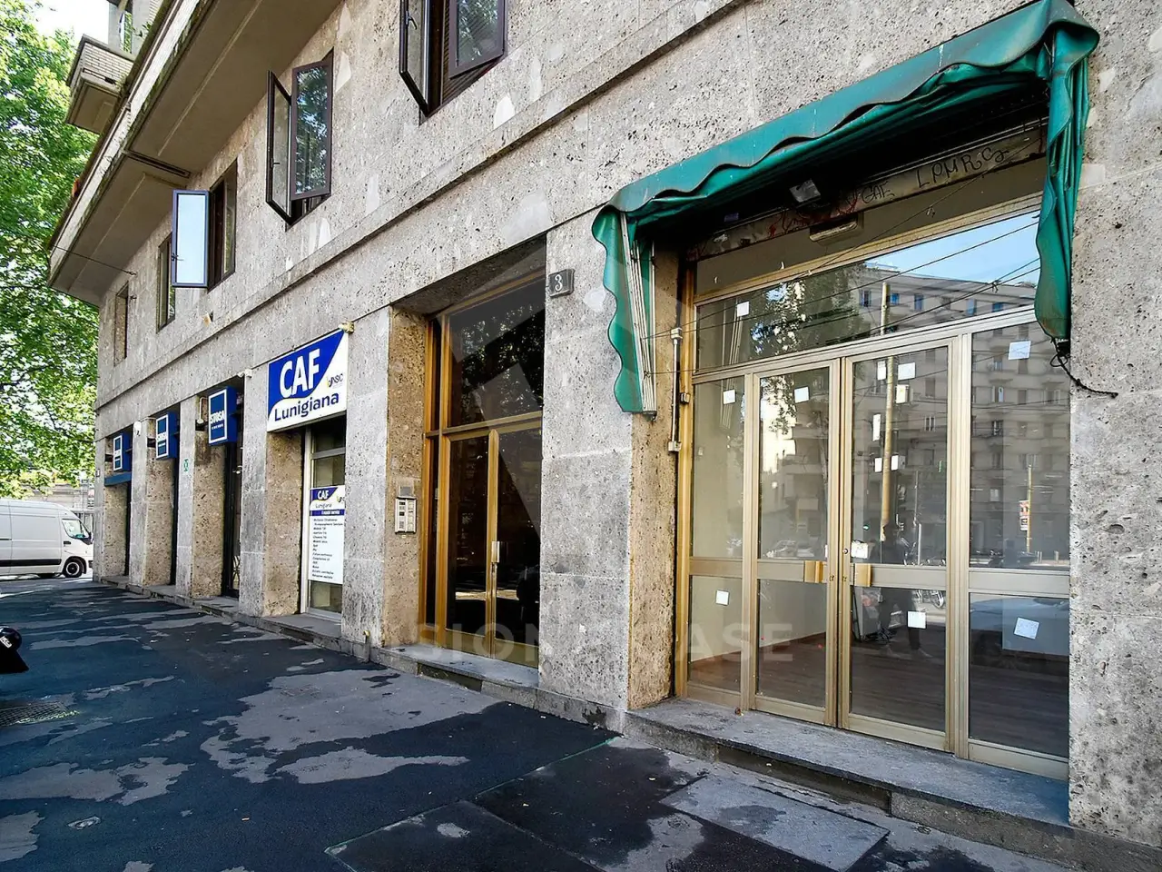 Negozio in Viale Lunigiana 3, Milano, {3} - Foto 1