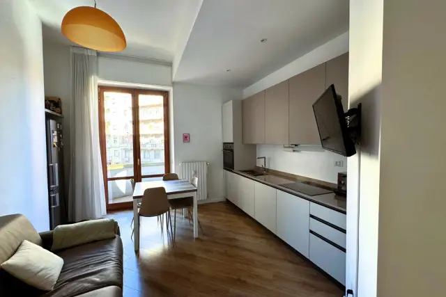 3-room flat in Viale Tunisia 25, Milano - Photo 1