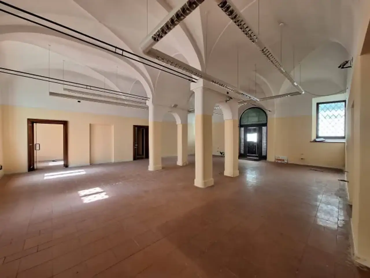 Negozio in Via Giuseppe Garibaldi 46, Macerata, {3} - Foto 1