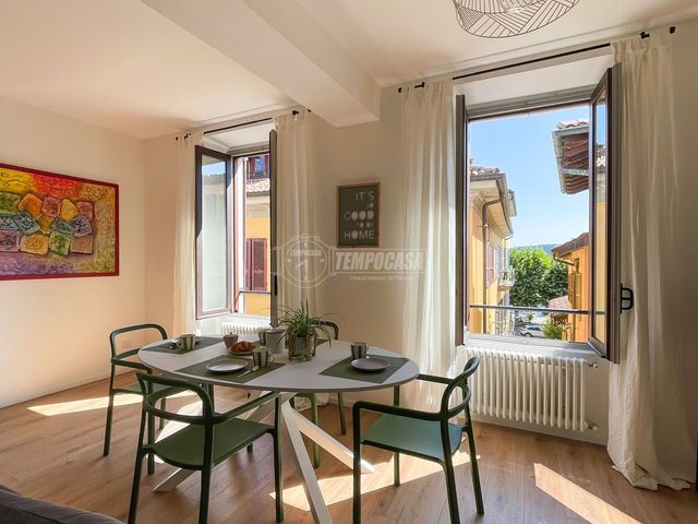 4-room flat in Via Cavour 31, Arona - Photo 1