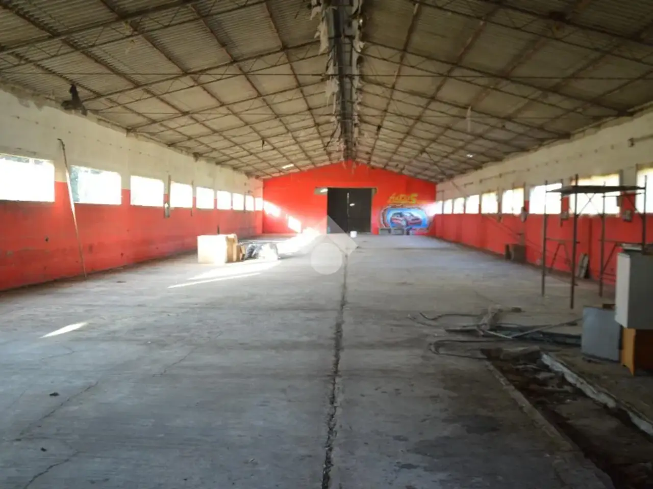 Capannone in Via Ss. Lorenzo E Pancrazio, Cagliari, {3} - Foto 1