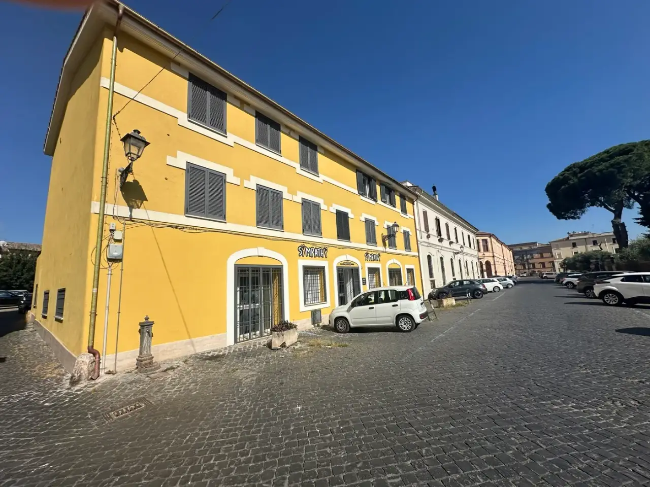 Negozio in Via Antonio Gramsci  12, Civita Castellana, {3} - Foto 2