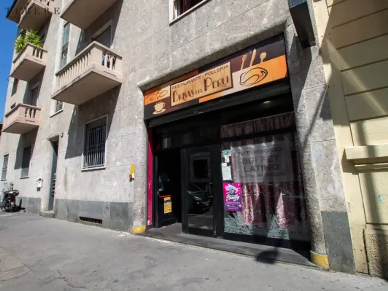Negozio in Via Monte San Genesio 6, Milano, {3} - Foto 2